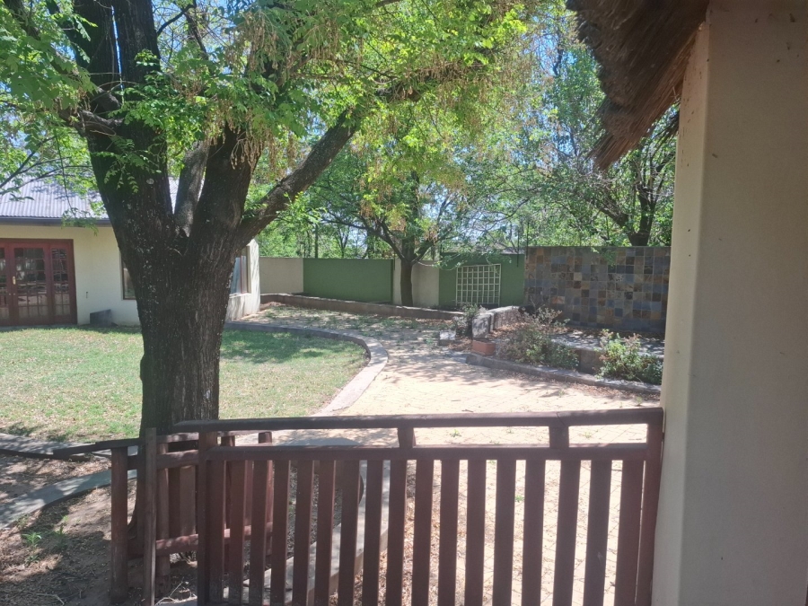 To Let 4 Bedroom Property for Rent in Suidrand Free State